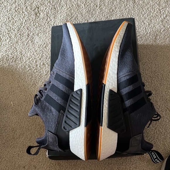 Adidas nmd r2 worn twice - Picture 4 of 4